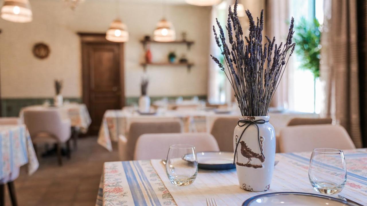 7 Boutique Hotel Ustʼ-Kamenogorsk Exteriér fotografie