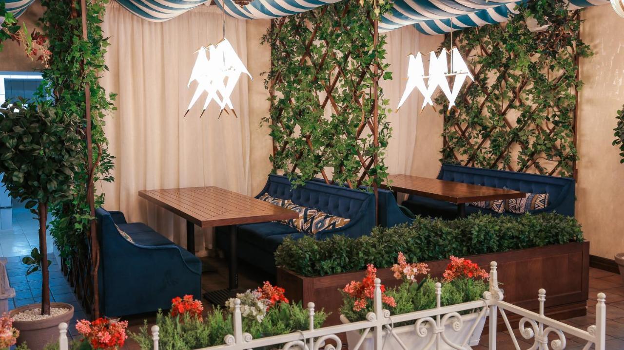 7 Boutique Hotel Ustʼ-Kamenogorsk Exteriér fotografie